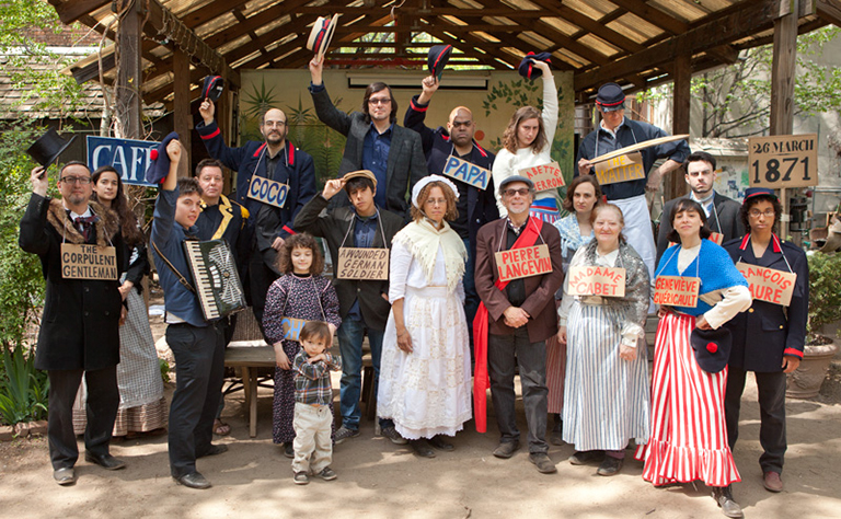 Commune group photo
